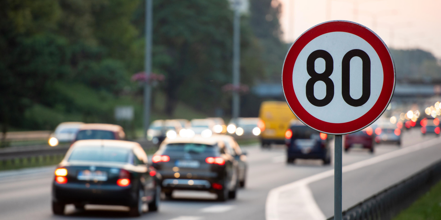Jetzt können Sie ganz einfach die Geschwindigkeitsbegrenzungen in allen EU-Ländern im Auge behalten!